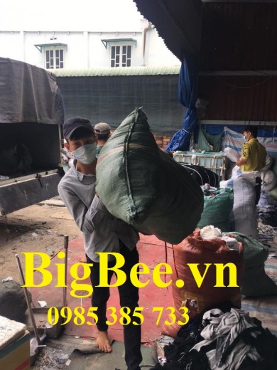 Giẻ Lau Minh Hương đi giao giẻ lau máy cho khách ở Tp Tân An, Buôn Ma Thuột, Đaklak