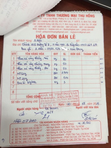 BigBee đi gửi hàng bao tay len muối tiêu 60g, muối tiêu 40g và dây thun khoanh cho khách ở Kiên Giang